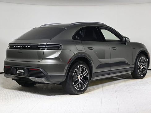 Certified 2025 Porsche Macan Electric image 7