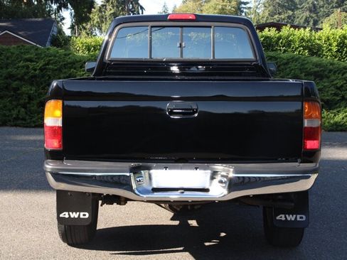 Used 1998 Toyota Tacoma 4x4 Xtracab w/ Convenience Pkg image 18