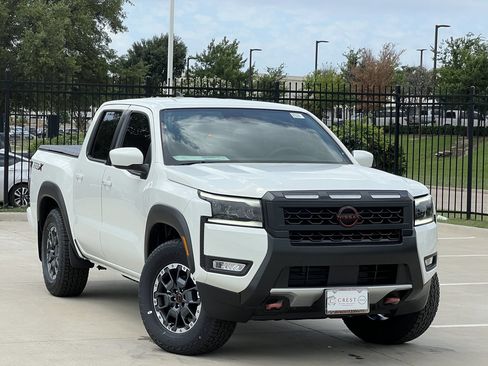 New 2026 Nissan Frontier Pro-X w/ Tow Package RWD image 2