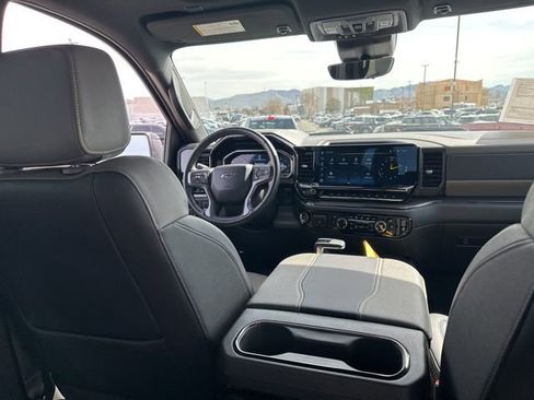 Used 2025 Chevrolet Silverado 1500 ZR2 w/ Technology Package image 29