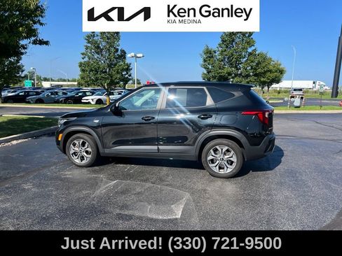 Used 2024 Kia Seltos LX AWD/4WD image 8