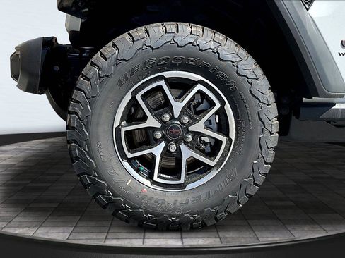 New 2026 Jeep Wrangler Unlimited Rubicon AWD/4WD image 11