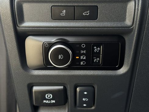 Used 2023 Ford Expedition Limited AWD/4WD image 21