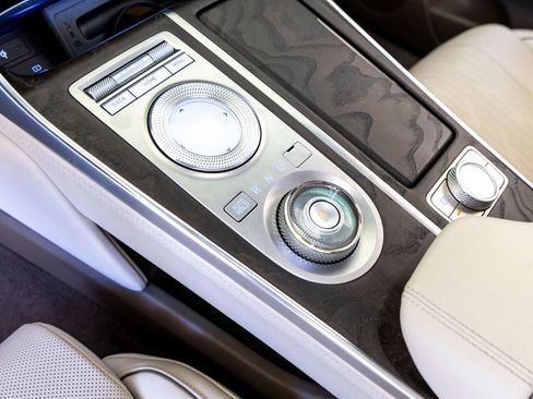 Used 2022 Genesis GV80 3.5T Advanced + image 18