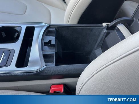 Used 2022 Ford Edge Titanium w/ Class II Trailer Tow Package image 39