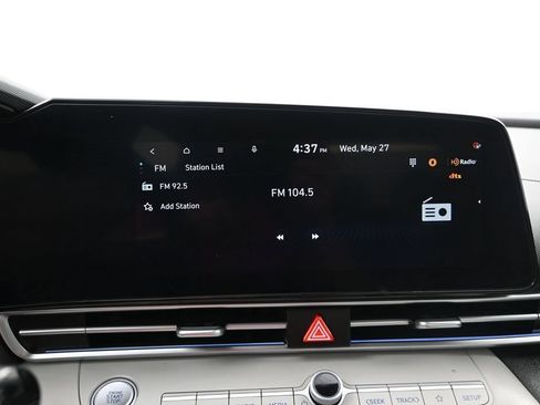 Used 2025 Hyundai Elantra Limited FWD image 16