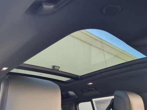 New 2026 Land Rover Defender 110 X-Dynamic SE image 20