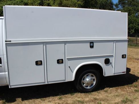 Used 2026 Ford E-350 and Econoline 350 Super Duty w/ Power Equipment Group RWD image 11
