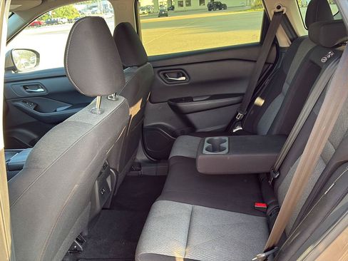 Used 2025 Nissan Rogue SV FWD image 6
