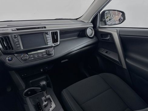 Used 2018 Toyota RAV4 XLE image 22