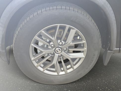 Used 2021 Nissan Rogue S FWD image 30