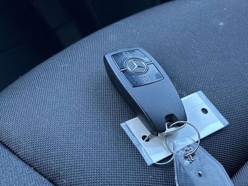 Used 2019 Mercedes-Benz Sprinter 144 image 18