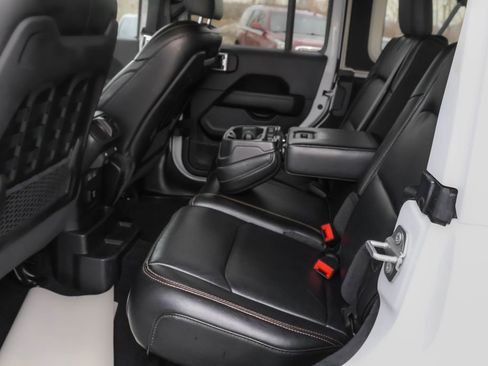 Used 2021 Jeep Wrangler Unlimited Rubicon w/ Trailer Tow Package image 26