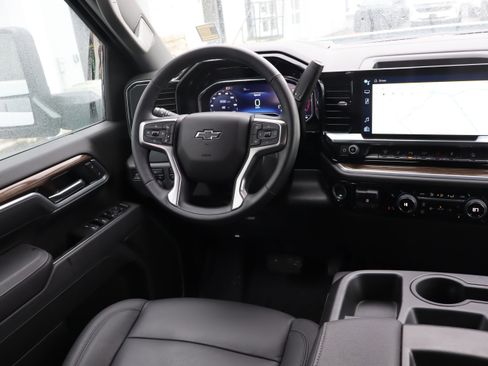 Used 2025 Chevrolet Silverado 2500 LT w/ Trail Boss Package image 16