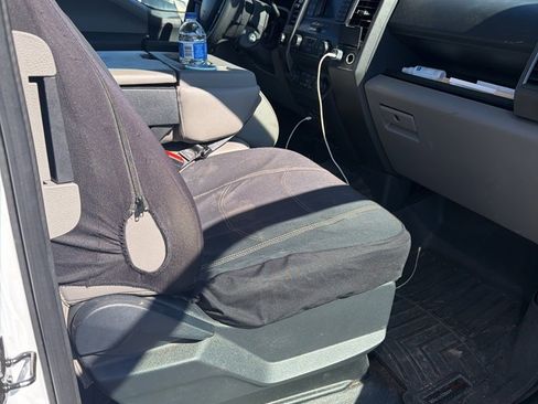 Used 2022 Ford F250 XL w/ Power Equipment Group image 4