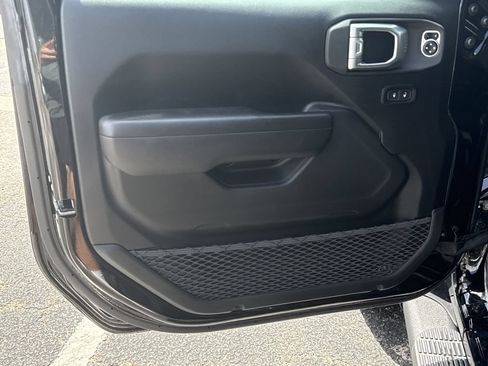 Used 2020 Jeep Wrangler Rubicon AWD/4WD image 10