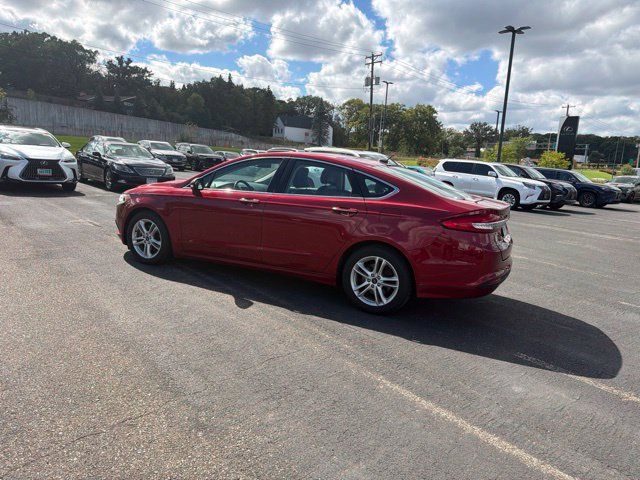 Used 2018 Ford Fusion SE w/ Fusion SE Technology Package FWD image 38