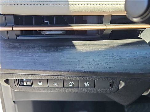 Certified 2023 Nissan Ariya FWD image 15