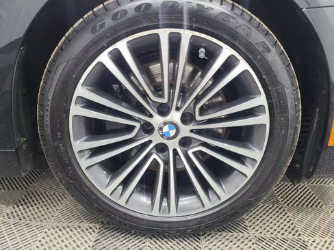 Used 2019 BMW 530i xDrive w/ Convenience Package AWD/4WD image 15