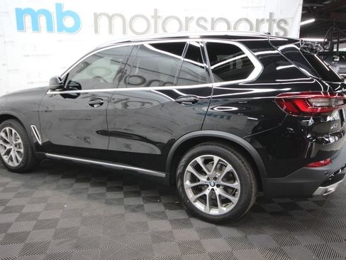 Used 2021 BMW X5 xDrive40i AWD/4WD image 3