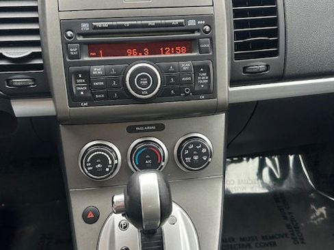 Used 2011 Nissan Sentra 2.0 S image 17
