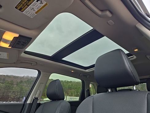 Used 2024 Nissan Rogue Platinum image 17