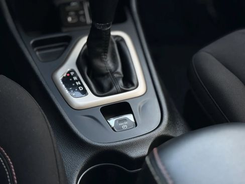 Used 2017 Jeep Cherokee 75th Anniversary image 35