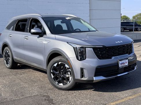 New 2025 Kia Sorento S image 5