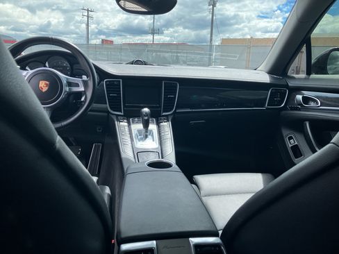 Used 2016 Porsche Panamera 4 Edition AWD/4WD image 9