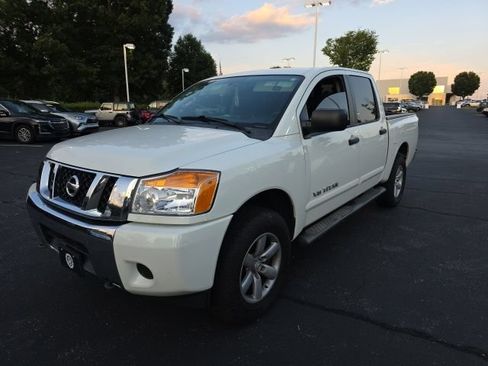 Used 2013 Nissan Titan SV AWD/4WD image 2