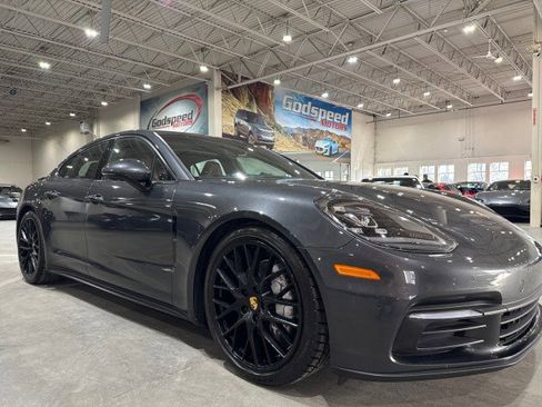 Used 2017 Porsche Panamera image 23