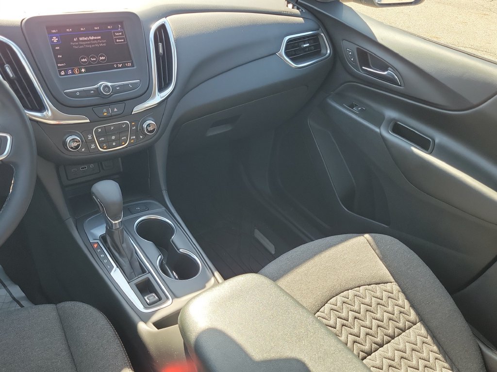 Used 2024 Chevrolet Equinox LT w/ LPO, Floor Liner Package FWD image 31