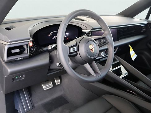 New 2025 Porsche Macan 4S Electric image 23