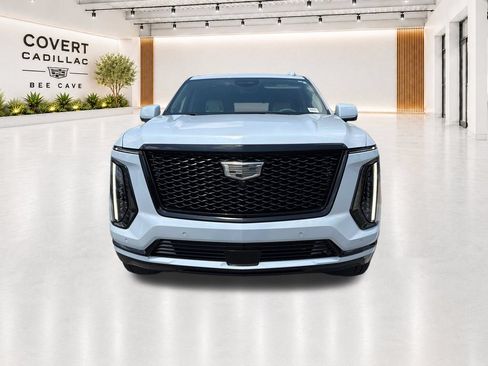 Certified 2026 Cadillac Escalade Platinum Sport w/ LPO, ONYX Package AWD/4WD image 3