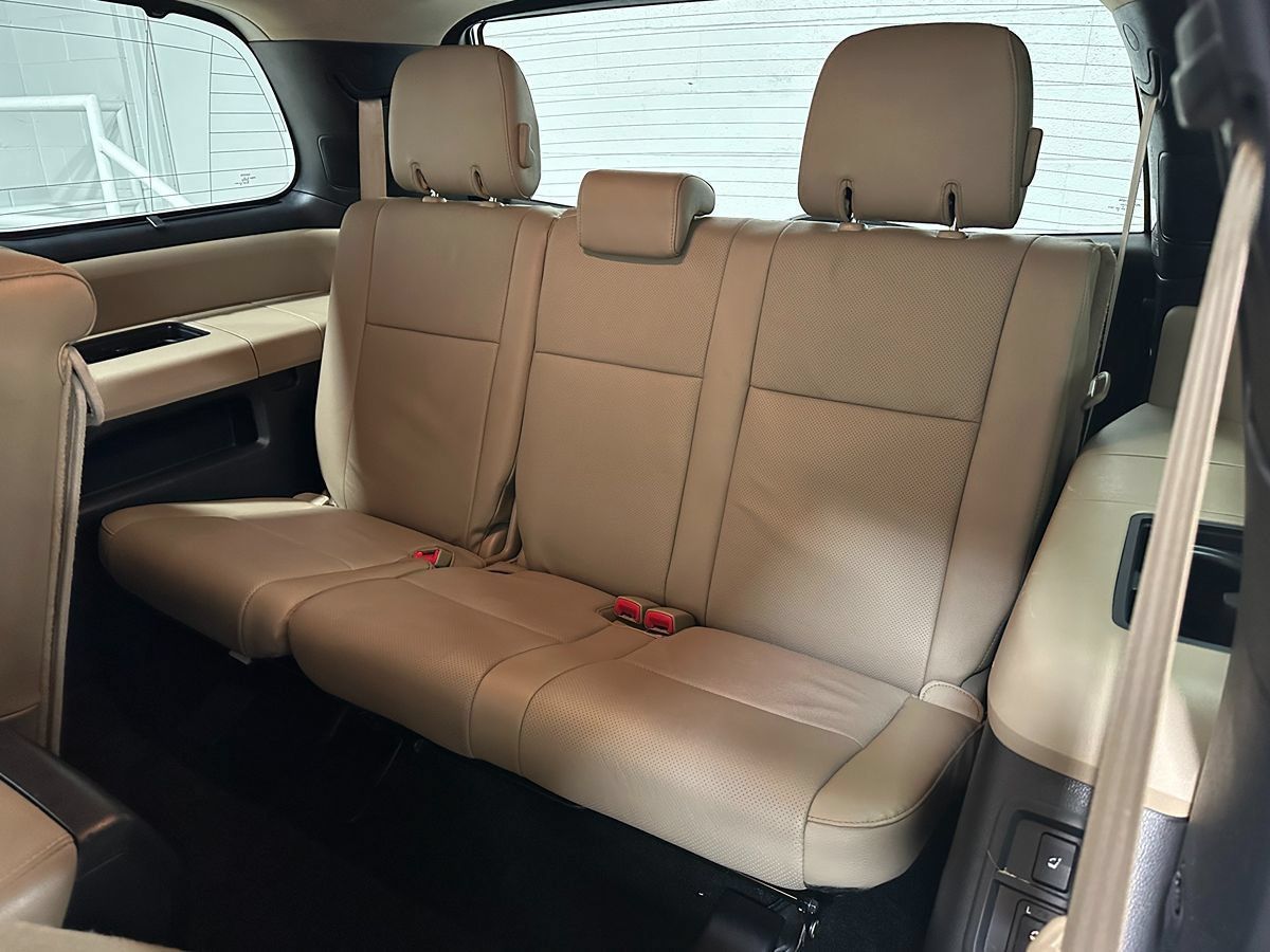Used 2016 Toyota Sequoia Platinum AWD/4WD image 28