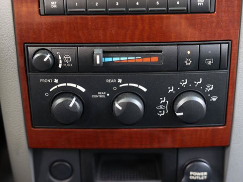 Used 2005 Dodge Durango SLT RWD image 30