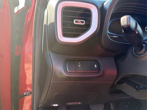 Certified 2023 Hyundai Venue Limited image 19