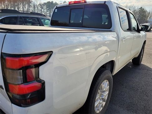 Certified 2022 Nissan Frontier SV image 7