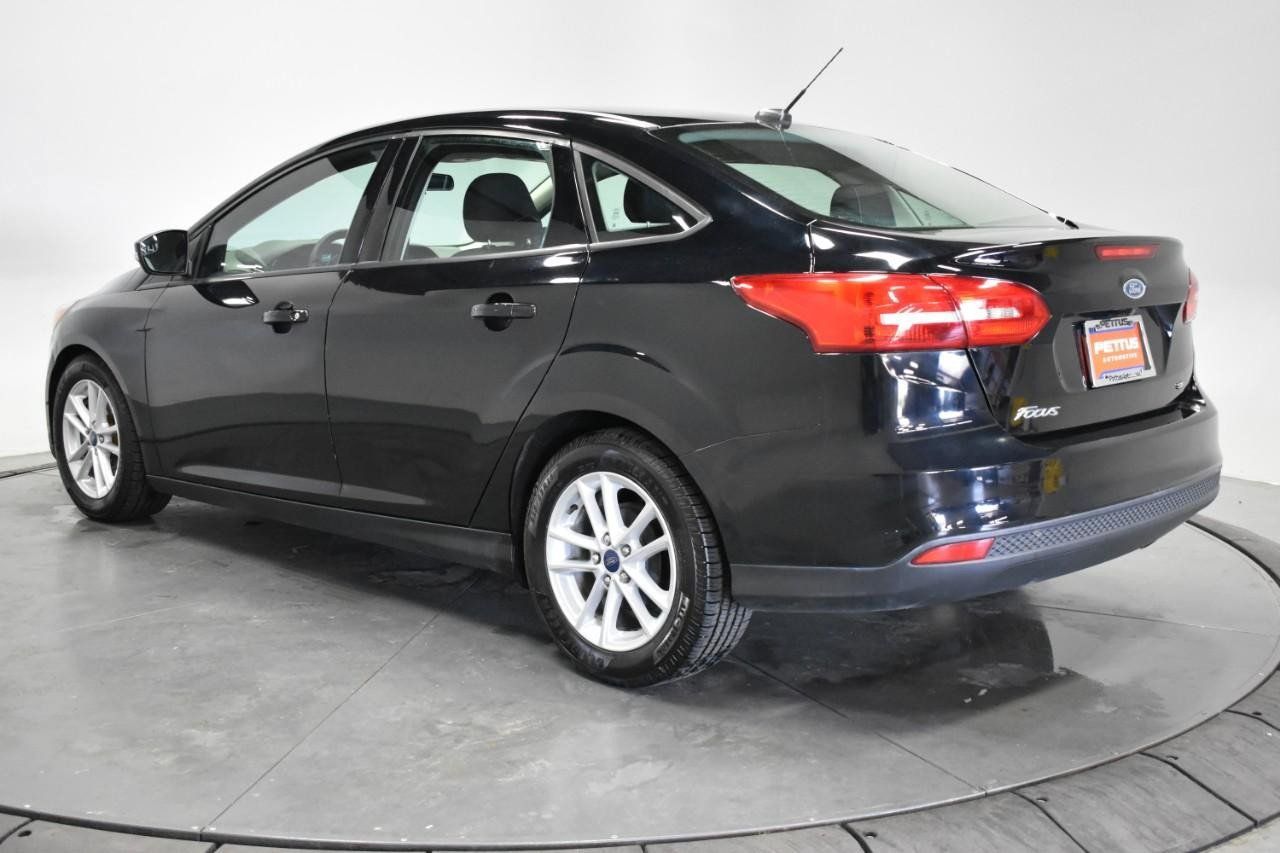 Used 2017 Ford Focus SE FWD image 5