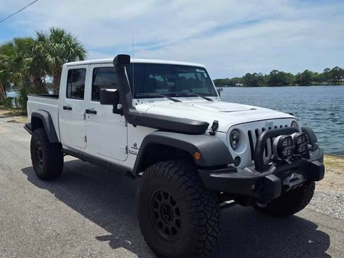 Used 2015 Jeep Wrangler Unlimited Sport AWD/4WD image 5