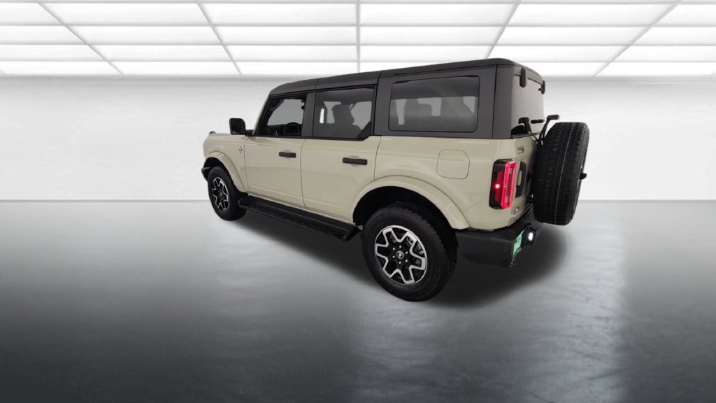 New 2026 Ford Bronco Outer Banks AWD/4WD image 6