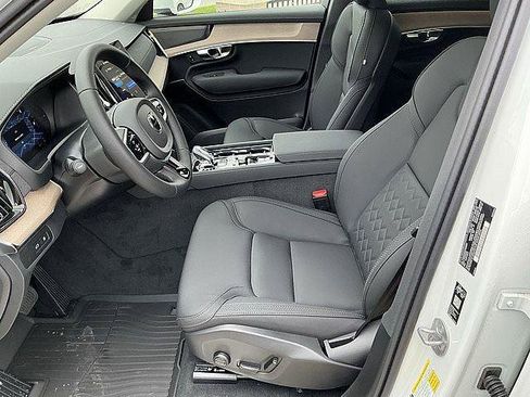 New 2026 Volvo XC90 T8 Plus w/ Protection Package AWD/4WD image 15