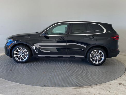 New 2026 BMW X5 xDrive50e w/ Climate Comfort Package image 2