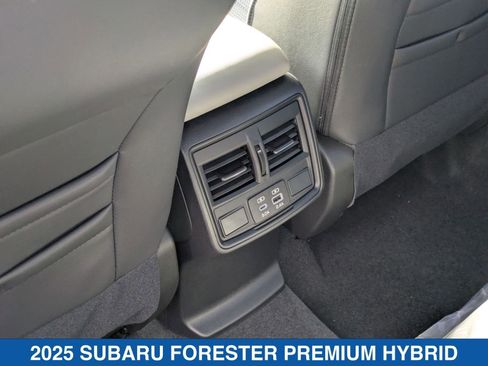 Certified 2025 Subaru Forester Premium AWD/4WD image 31