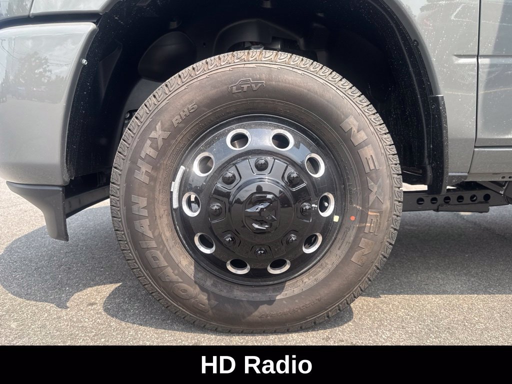 New 2026 RAM 3500 Big Horn AWD/4WD image 12