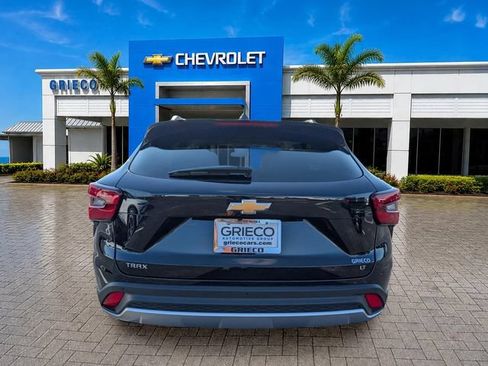 New 2026 Chevrolet Trax LT w/ Driver Confidence Package FWD image 7
