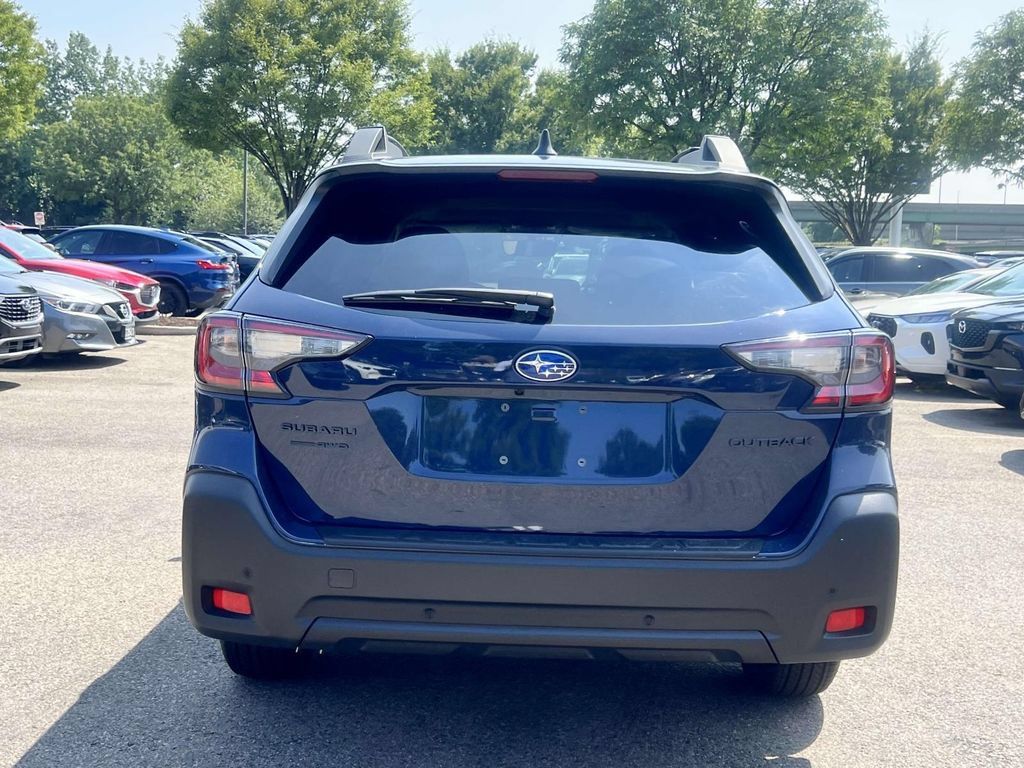 Used 2025 Subaru Outback Onyx Edition AWD/4WD image 6