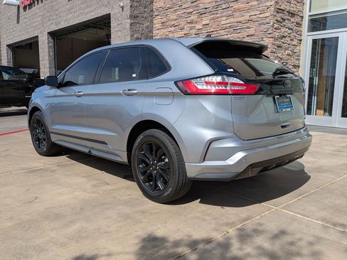 Used 2022 Ford Edge SE w/ Black Appearance Package AWD/4WD image 4