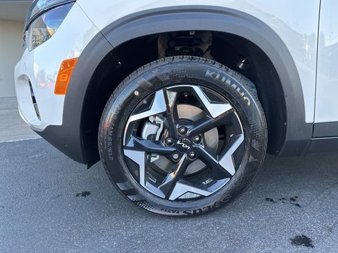 New 2026 Kia Seltos S AWD/4WD image 13