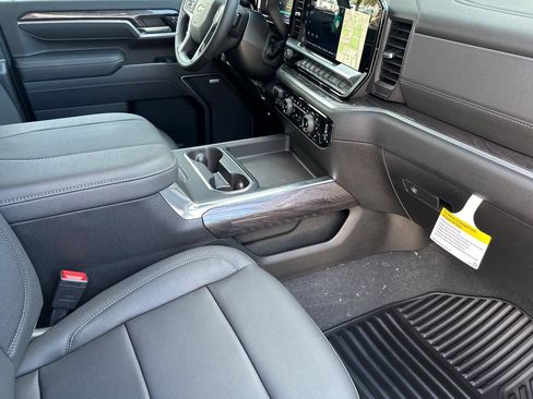 New 2026 Chevrolet Silverado 3500 LTZ w/ LTZ Convenience Package AWD/4WD image 14